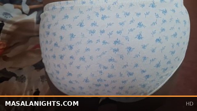 Super Hot MILF Panty Show Featuring a Sexy Viral Ass Performance