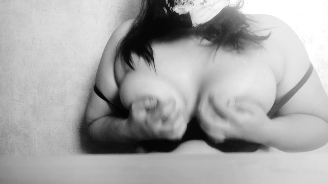 Indian Desi Teen Giving a Sensual Massage to Big Tits in Viral Video